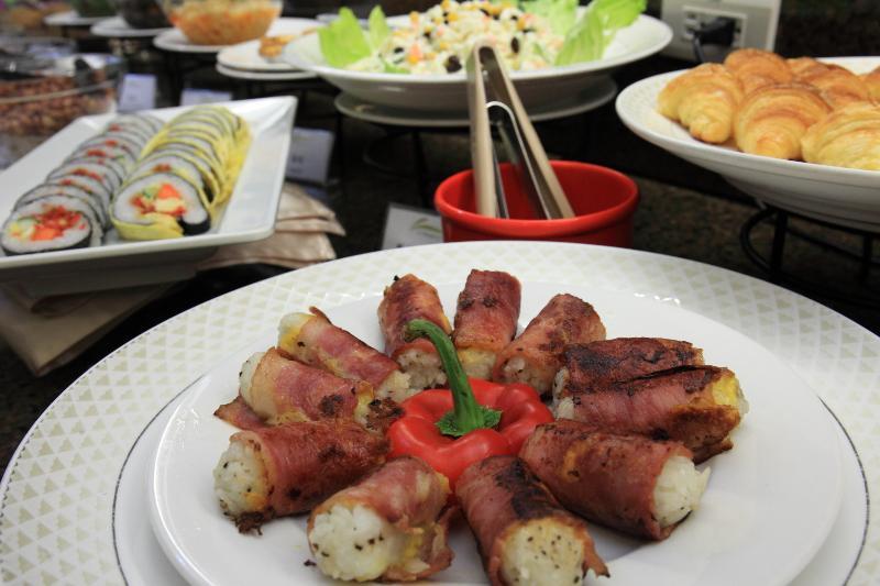 Lishiuan Hotel Hualien Buitenkant foto